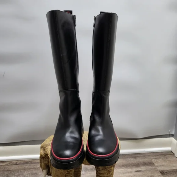 Timberland Black and Red Winter Boots - Picture 2 of 10